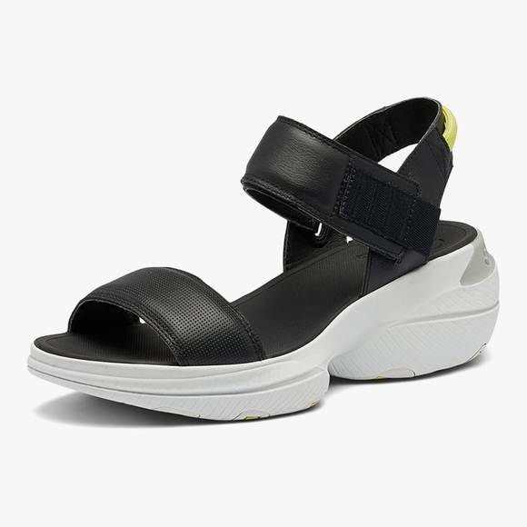 Women’s SOREL Explorer Blitz stride black sandals- Size 9 - Picture 1 of 11